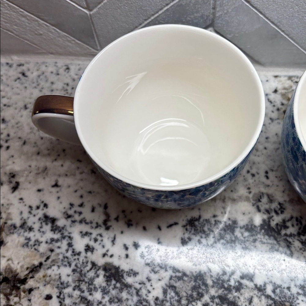 Lilly Pulitzer Vibrant Blue and Green Mugs - Picture 2 of 4